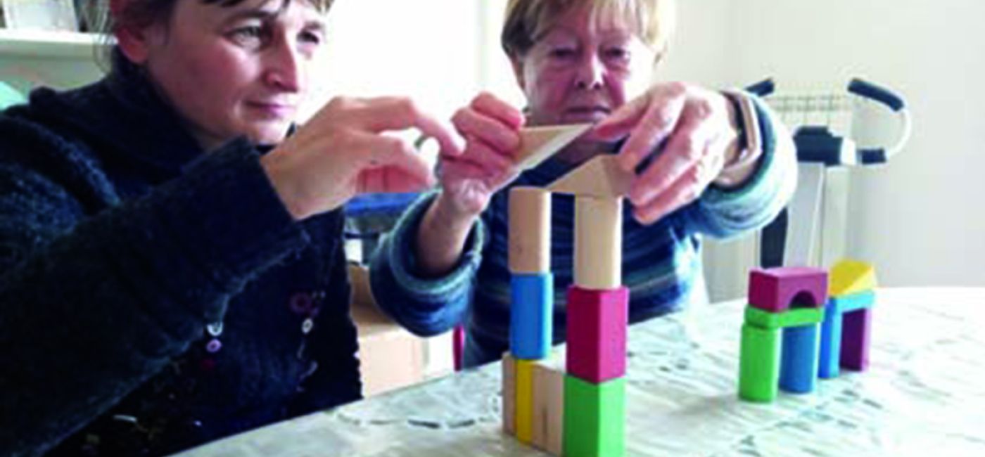 Un momento di attività all'associazione di volontariato "Il Giardino dei Bucaneve"