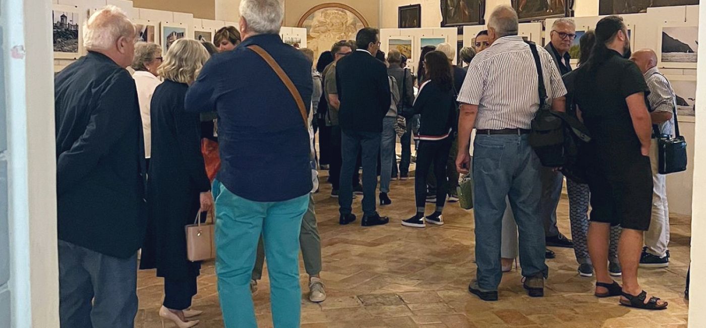 L'inaugurazione della mostra fotografica promossa da Unitre a Ostra Vetere