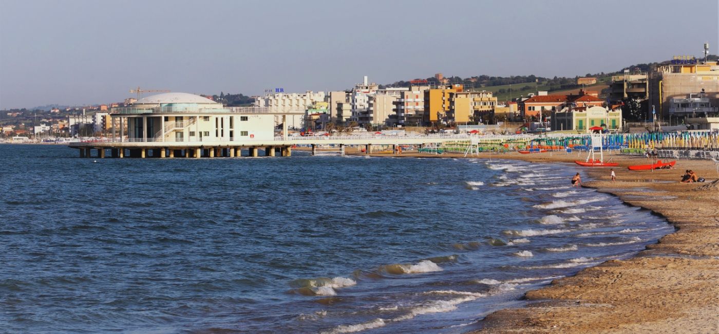 La spiaggia di velluto e la rotonda a mare di Senigallia