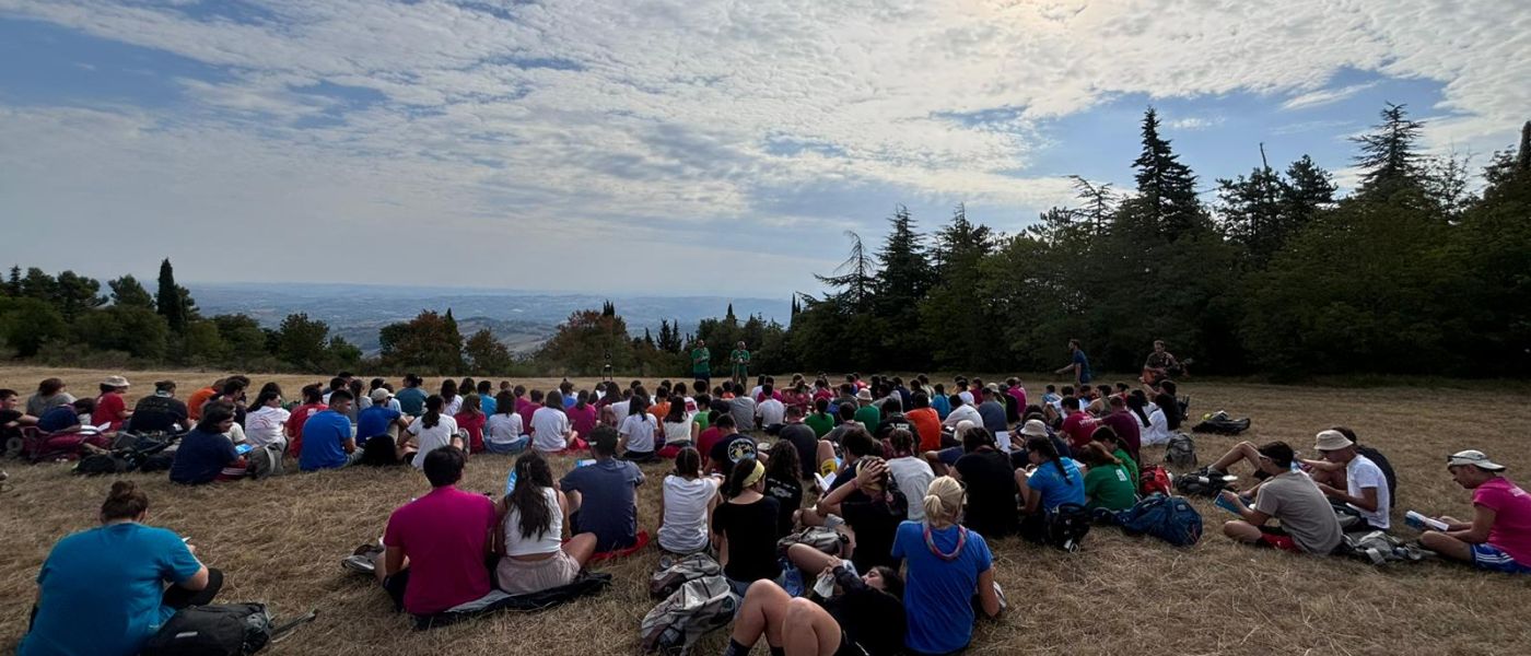 Un momento del pellegrinaggio diocesano nel territorio della dicoesi di Senigallia