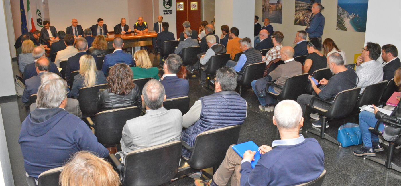 L'incontro tra Regione Marche e sindaci dei Comuni colpiti dall'alluvione del 15 saettembre 2022