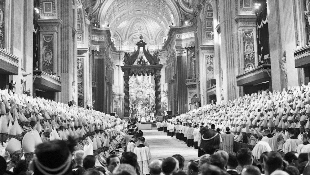 L'assemblea in basilica per il Concilio vaticano II