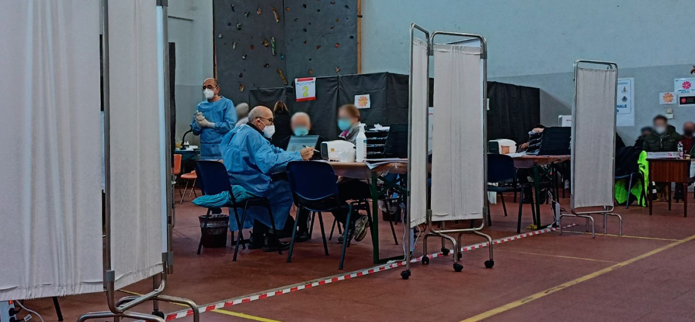 Prosegue la campagna vaccinale alla caserma dei Vigili del fuoco a Senigallia