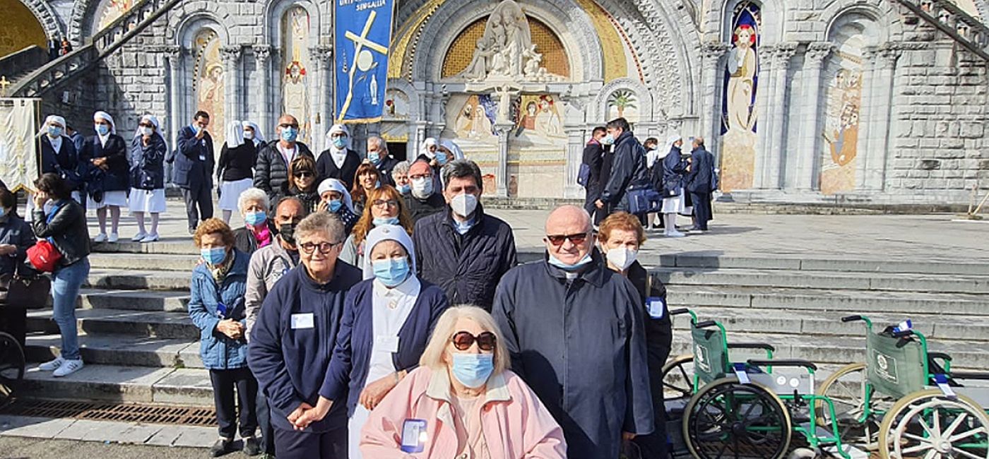 Il gruppo Unitalsi della Diocesi di Senigallia in pellegrinaggio a Lourdes