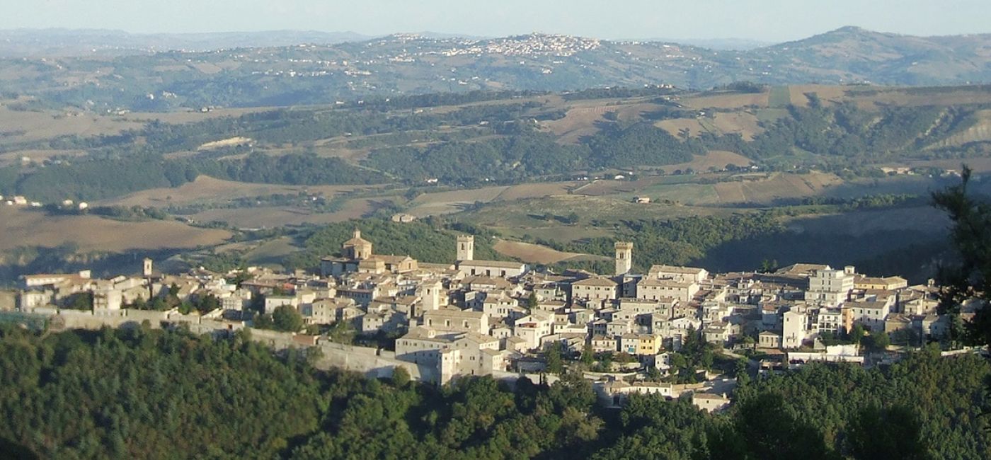 Panorama di Arcevia. Foto da Turismo Marche.it