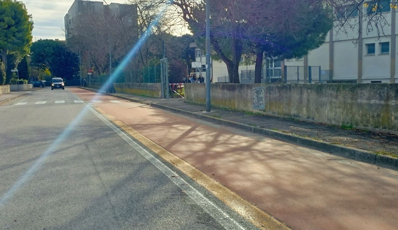 La pista ciclabile in via delle Rose a Senigallia