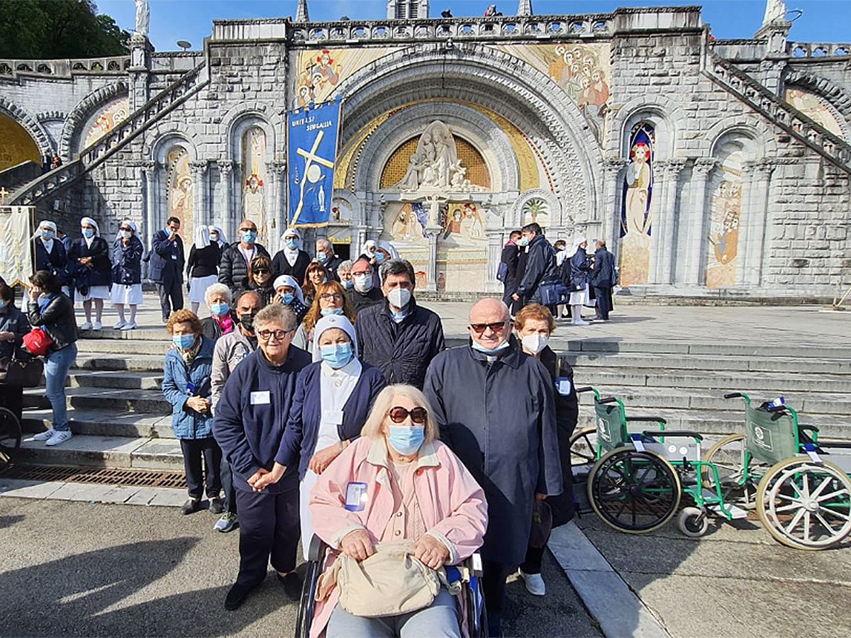 Il gruppo Unitalsi della Diocesi di Senigallia in pellegrinaggio a Lourdes