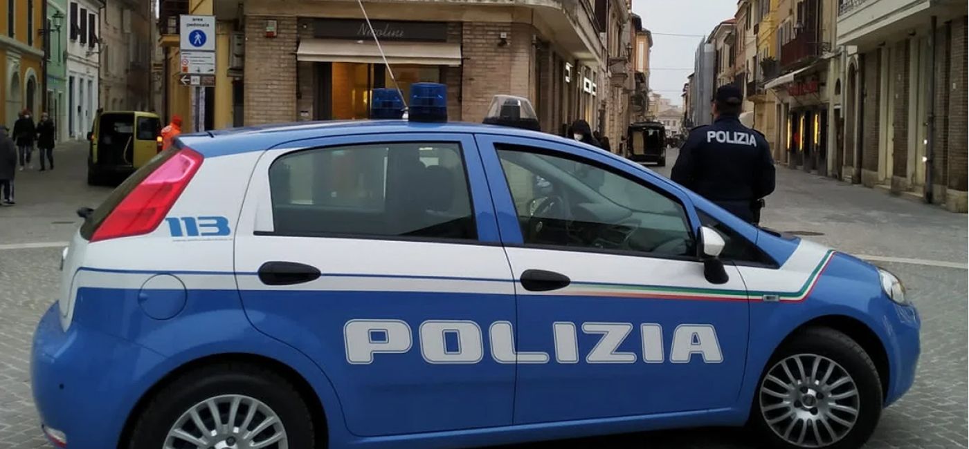 La polizia nel centro storico di Senigallia