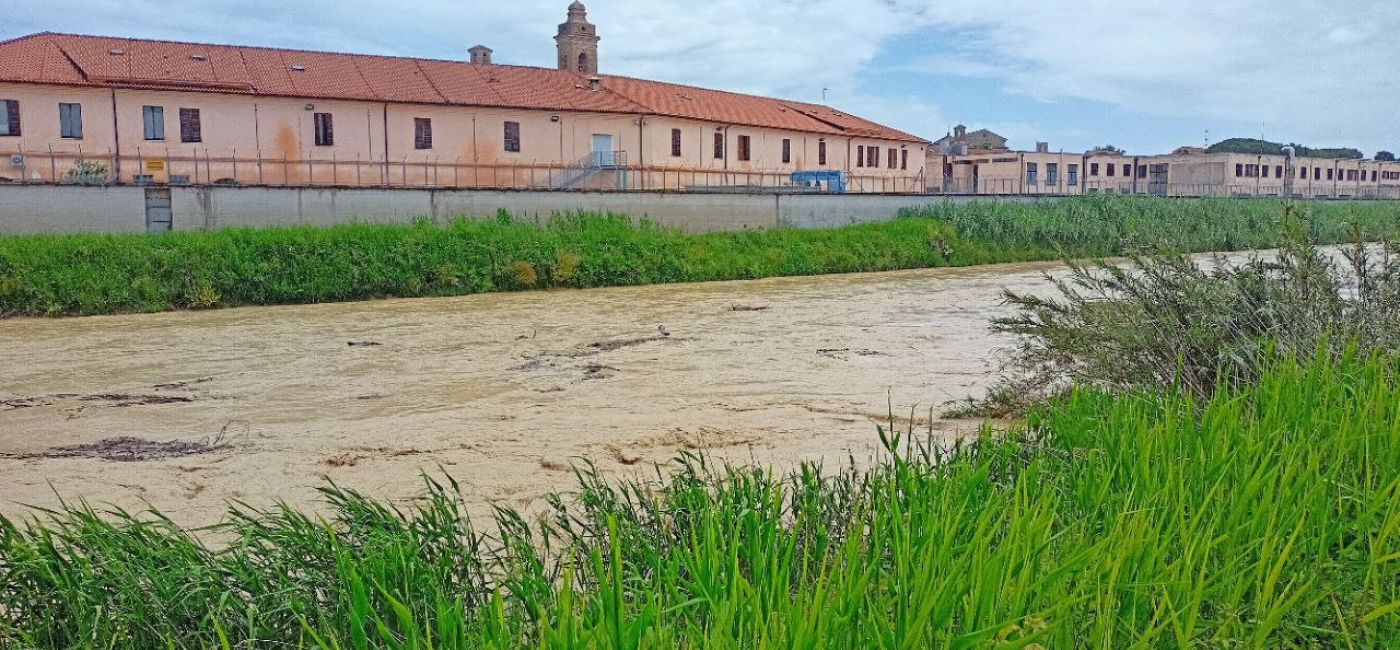 Il fiume Misa alto per il maltempo che ha interessato Senigallia tra il 16 e il 17 maggio 2023