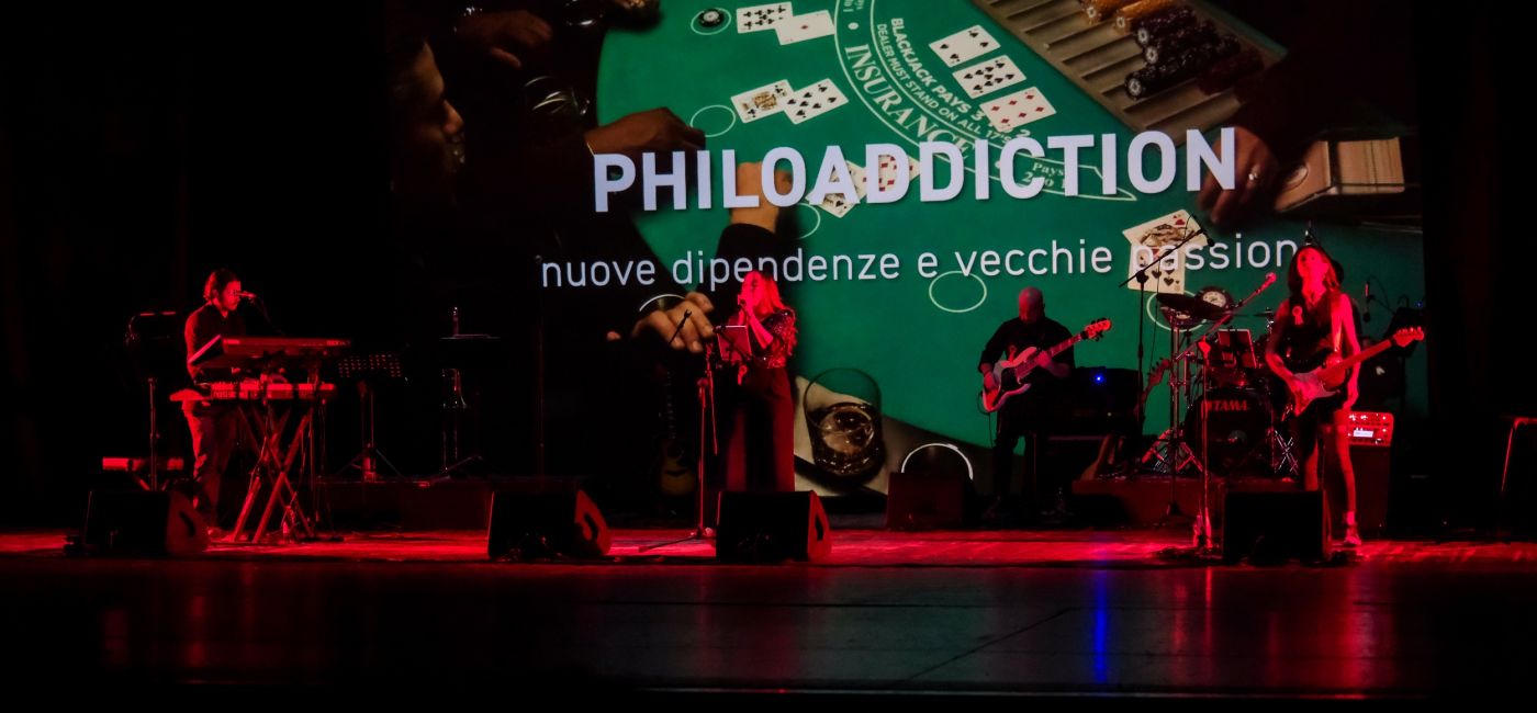 Un momento dell'edizione 2022 di Philoaddiction, il festival dedicato alla riflessione sul mondo delle dipendenze che si è svolto a Senigallia