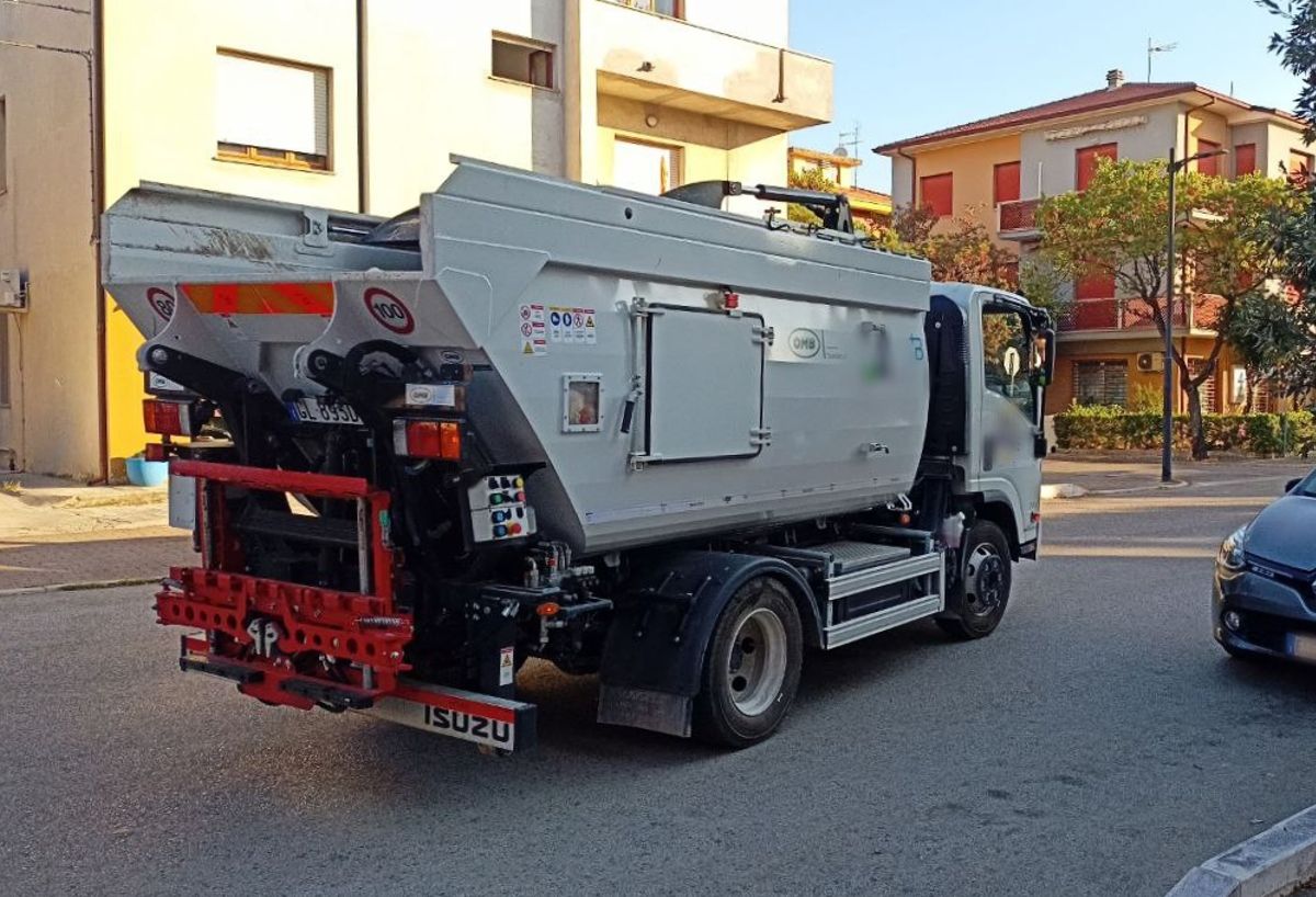 raccolta rifiuti Senigallia, raccolta differenziata, porta a porta, tari