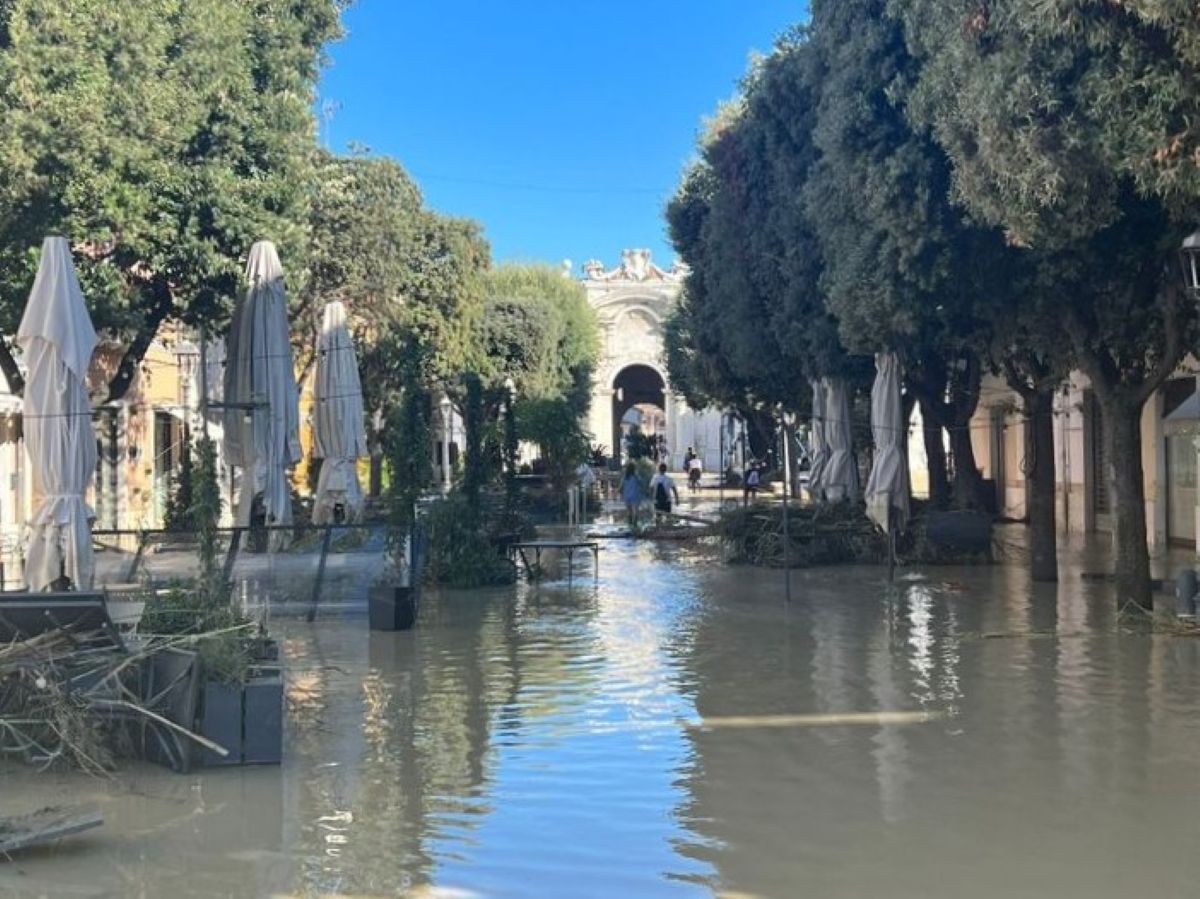 Via Carducci, a Senigallia, allagata durante l'alluvione del 15 settembre 2022