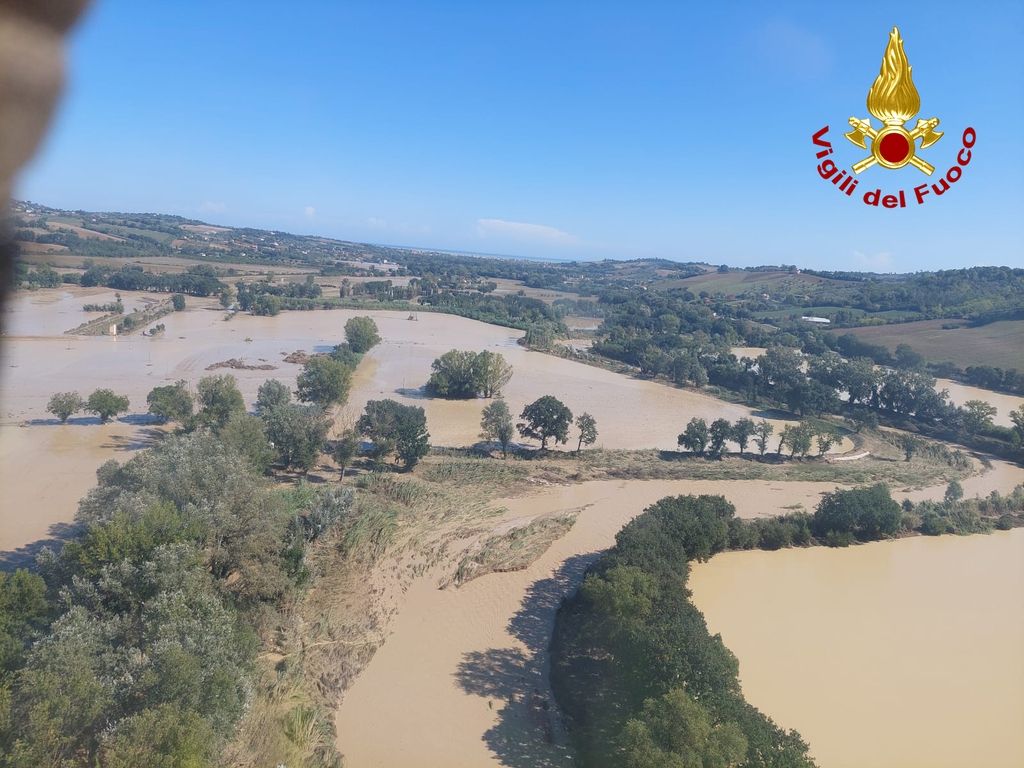 L'area alluvionata vista dall'elicottero dei Vigili del fuoco