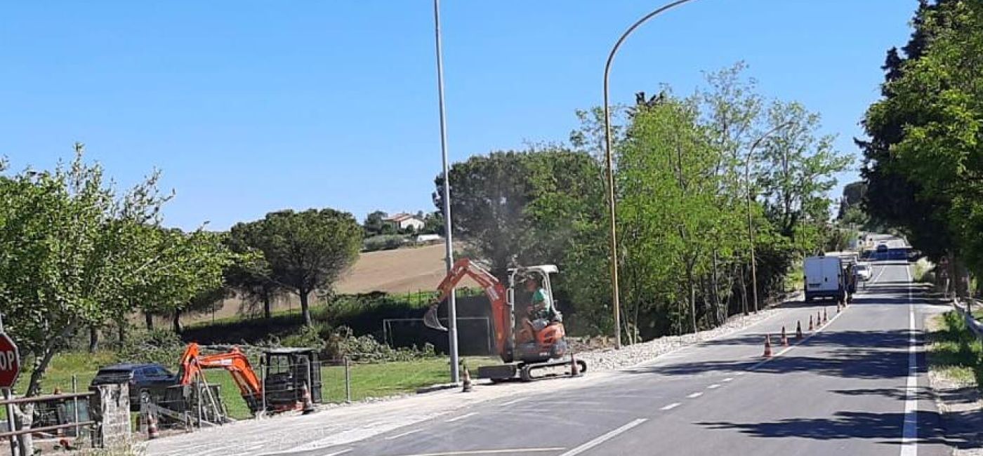 I lavori per la nuova pista ciclabile a Trecastelli tra le municipalità di Castel Colonna e Monterado