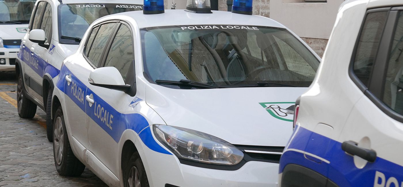 La polizia locale a Senigallia