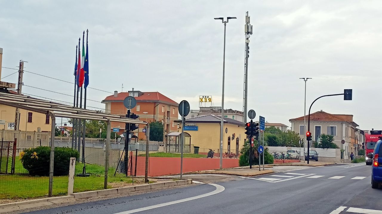 L'antenna per le telecomunicazioni installata a Marzocca di Senigallia