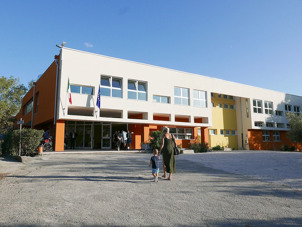 La rinnovata scuola primaria a Cesanella di Senigallia