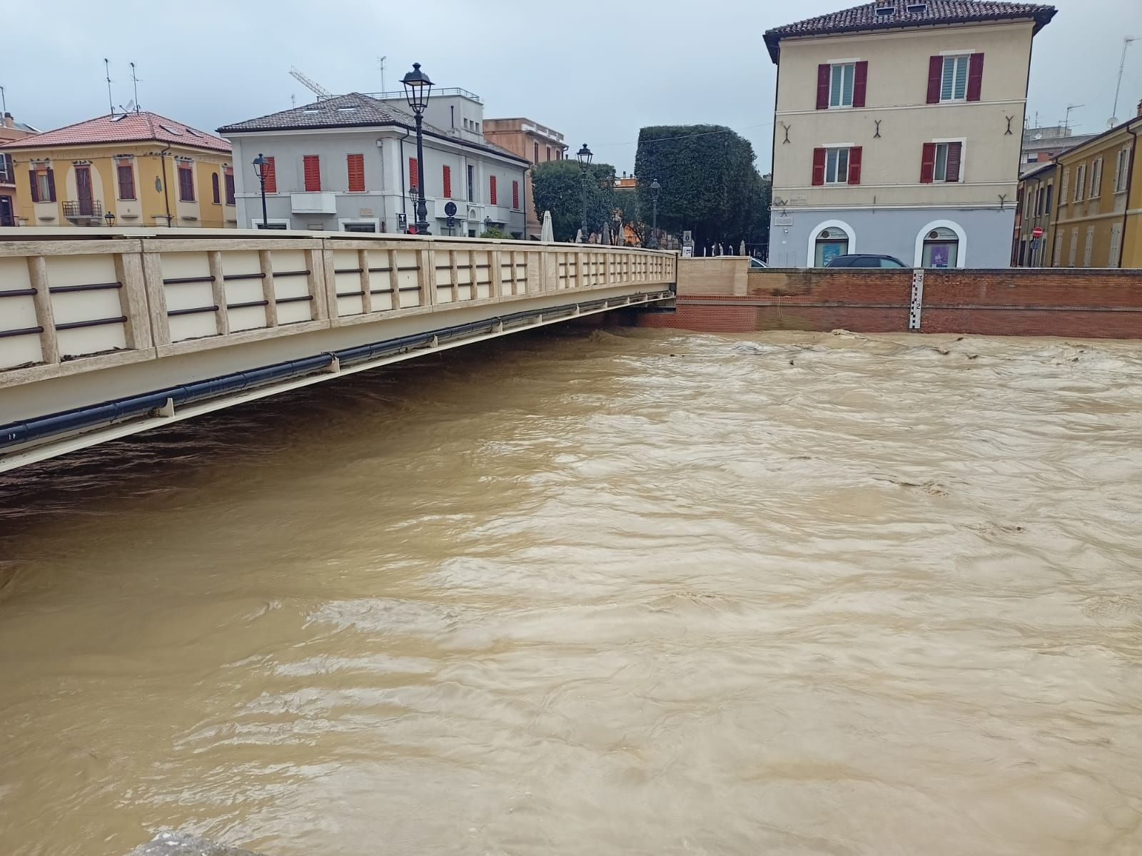 Il fiume Misa a Senigallia e ponte Angeli dell'8 dicembre 2018: la situazione del 1° marzo ore 12:30