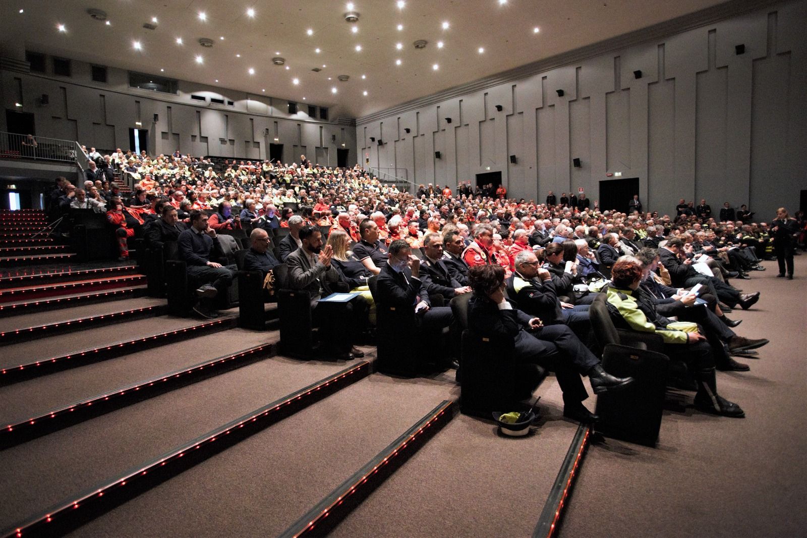 Al teatro La Fenice di Senigallia l'evento di ringraziamento per tutti coloro che hanno dato una mano alla ripartenza della città dopo l'alluvione del 15 settembre 2022