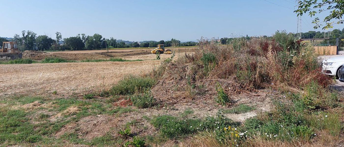 I lavori per la vasca di espansione al Brugnetto di Senigallia ampliata fino alle abitazioni